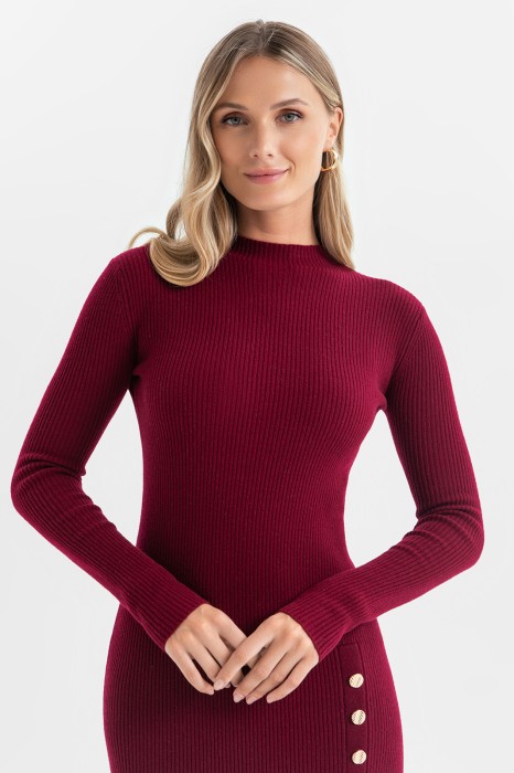 Товар винного цвета с внутренней стороны