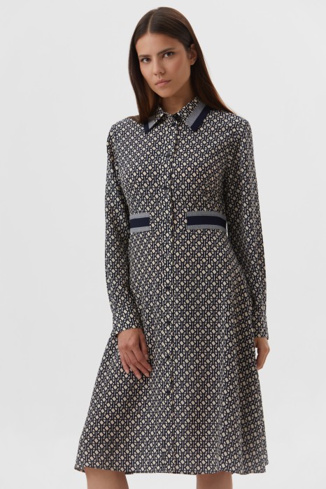 платье-рубашка с геометричным узором фотография