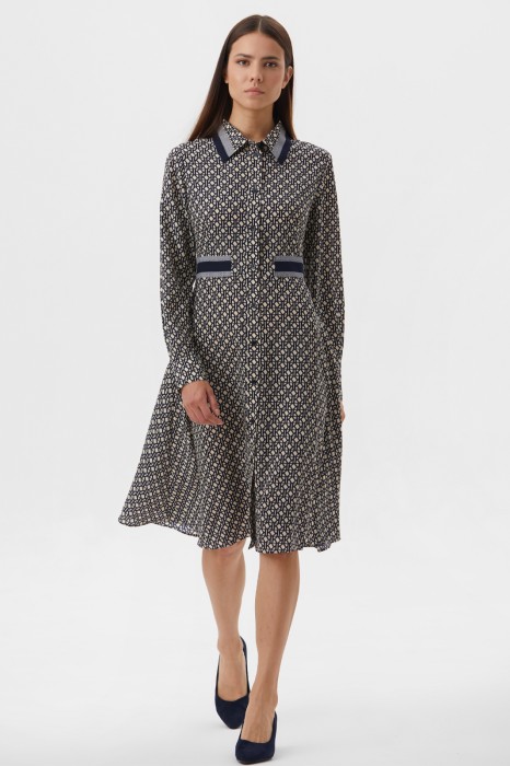 Товар голубого цвета с внутренней стороны