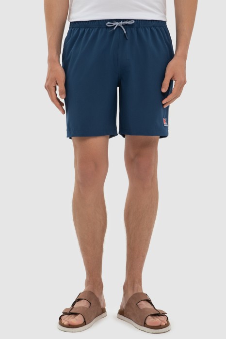 плавательные шорты фотография