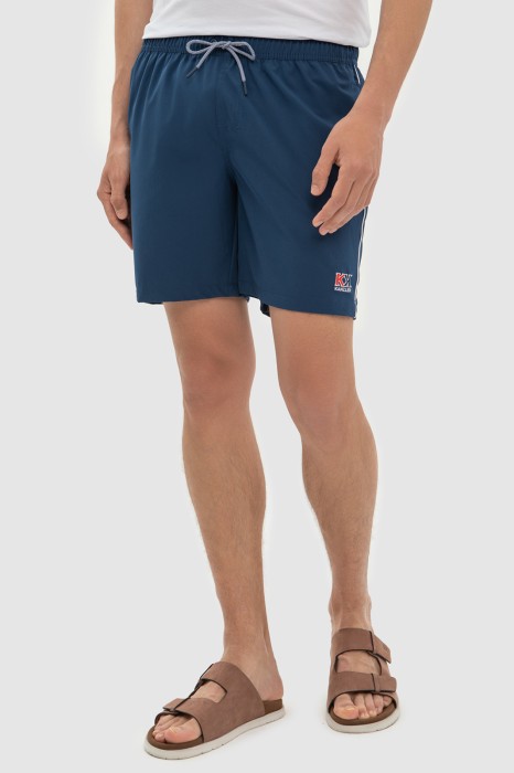 Товар синего цвета с внутренней стороны