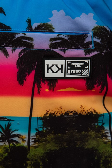 плавательные шорты по цене 1990 руб вид справа