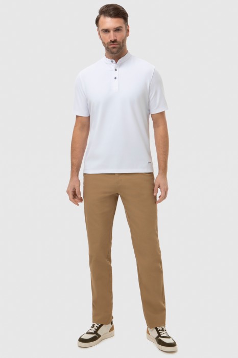 Товар белого цвета с внутренней стороны