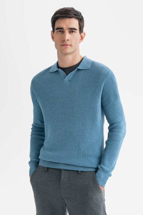 поло из хлопка и кашемира фотография