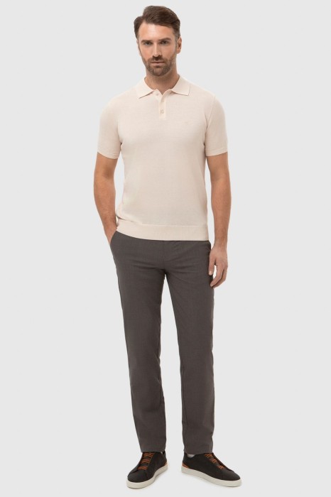 поло из хлопка, шелка и льна из россии вид сбоку