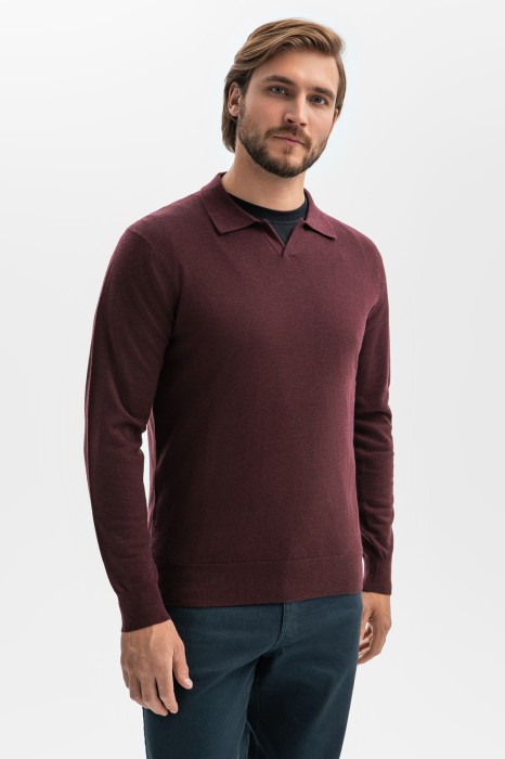 поло из шерсти и кашемира фотография