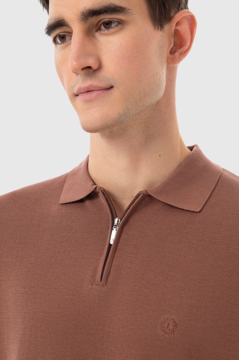 поло limited edition из хлопка, шелка и льна от бренда kanzler вид слева