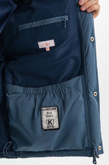 пуховик короткий с водоотталкивающей обработкой по цене 29990 руб вид справа