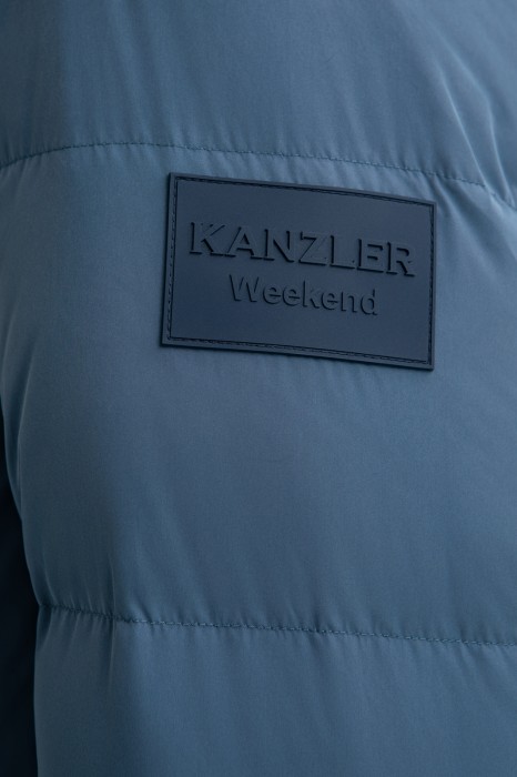 пуховик короткий с водоотталкивающей обработкой из россии вид сбоку