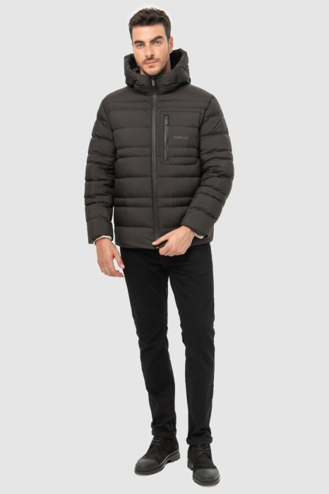 Товар черного цвета с внутренней стороны