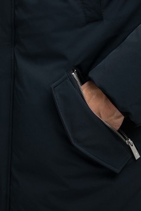 пуховик с водоотталкивающей обработкой и натуральным мехом от бренда kanzler вид слева