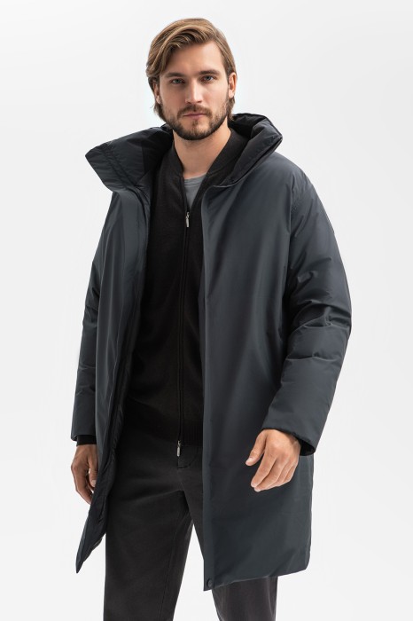 пуховик с водоотталкивающей обработкой фотография