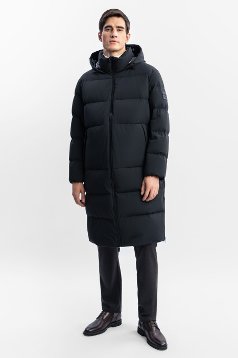 пуховик с водоотталкивающей обработкой фотография