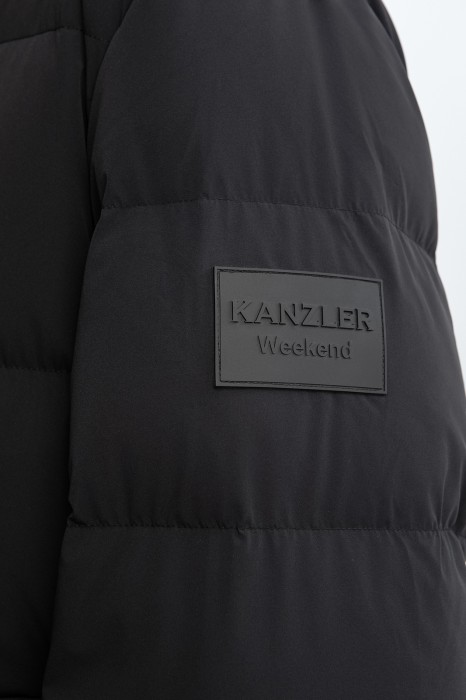 пуховик с водоотталкивающей обработкой из россии вид сбоку