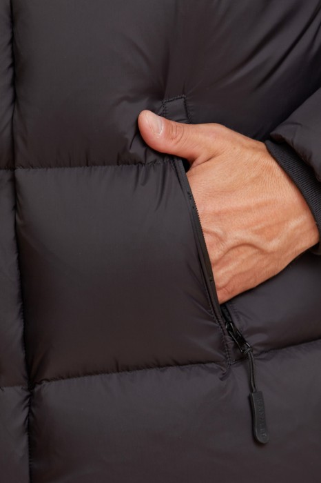 пуховик-трансформер короткий зимний со съемными рукавами и водоотталкивающей обработкой от бренда kanzler вид слева