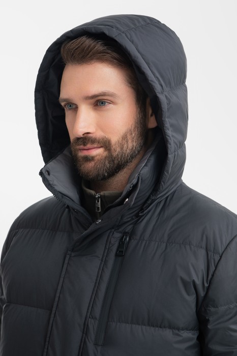 Товар черного цвета с внутренней стороны