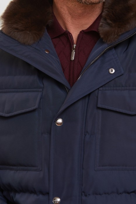 пуховик зимний с отделкой из натурального меха и водоотталкивающей обработкой от бренда kanzler вид слева