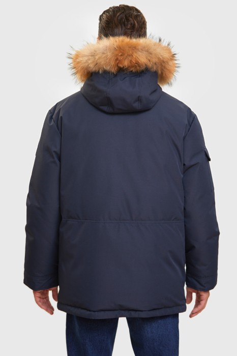 пуховик зимний с отделкой из натурального меха и водоотталкивающей обработкой по цене 22995 руб вид справа