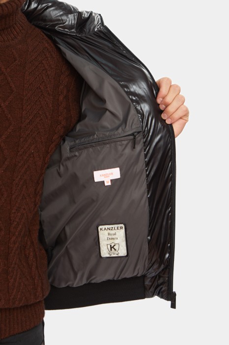 пуховик зимний с отделкой из натурального меха от бренда kanzler вид слева