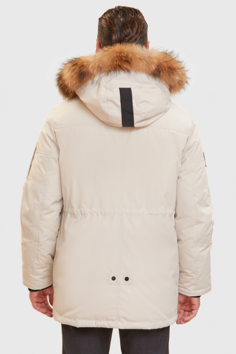 пуховик зимний удлиненный с отделкой из натурального меха и водоотталкивающей обработкой по цене 34990 руб вид справа