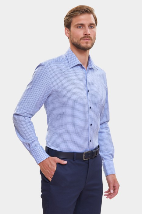 рубашка из хлопка в клетку фотография