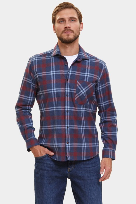 рубашка из хлопка в клетку фотография