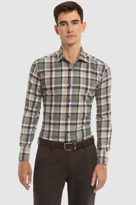 рубашка из хлопка в клетку фотография