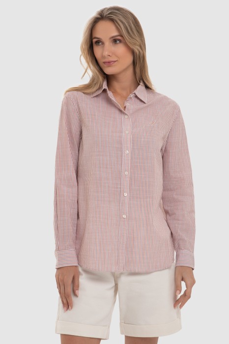 Товар коричневого цвета с внутренней стороны