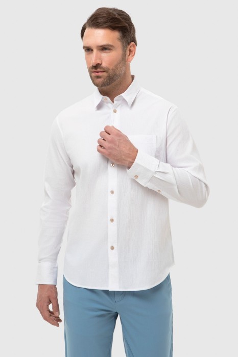 Товар белого цвета с внутренней стороны