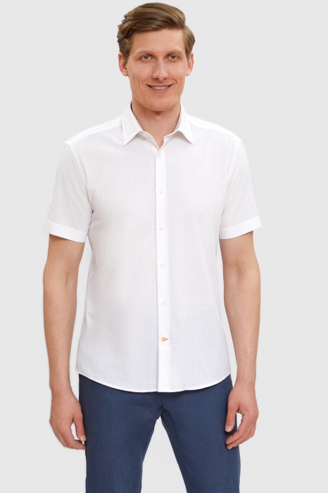 рубашка полуприталенная из хлопка с коротким рукавом фотография