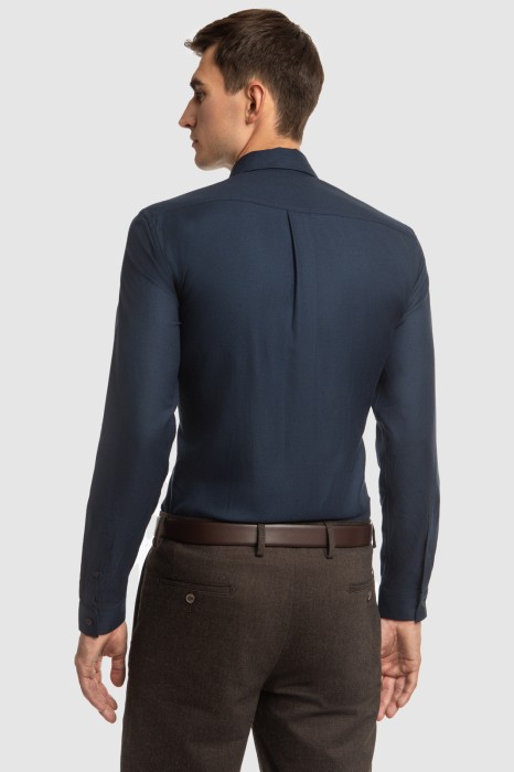 рубашка по цене 7990 руб вид справа