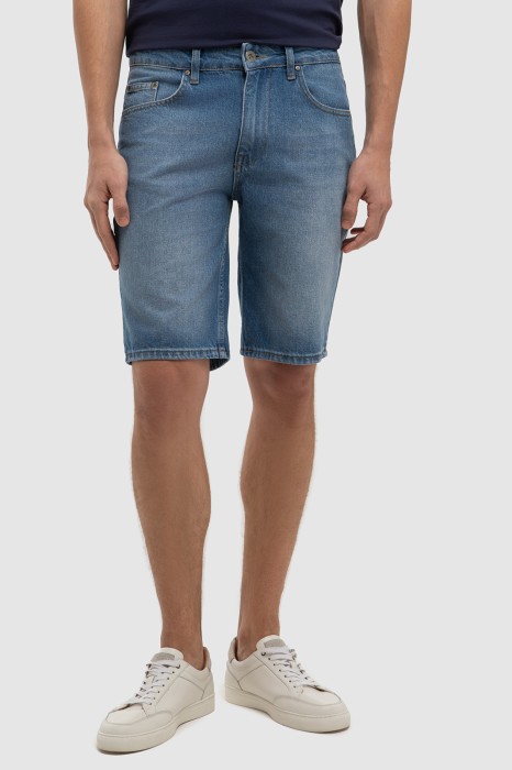 шорты джинсовые из россии вид сбоку