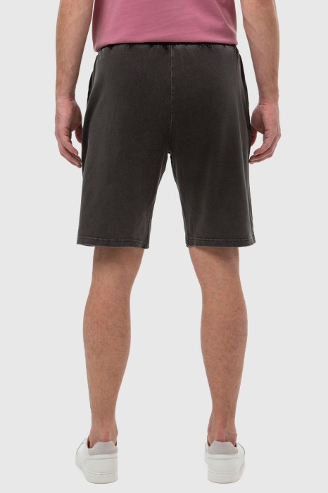 шорты из хлопка по цене 3990 руб вид справа