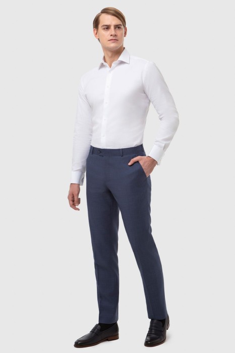 Товар белого цвета с внутренней стороны