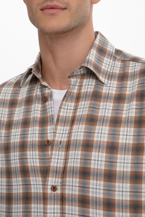 сорочка из хлопка в клетку от бренда kanzler вид слева