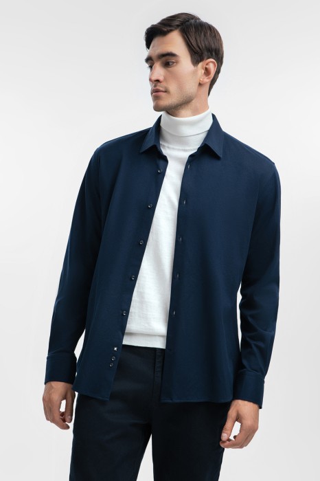 Товар синего цвета с внутренней стороны