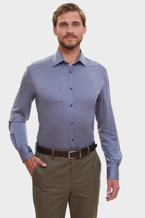 сорочка полуприталенная из эластичной ткани с микроузором фотография