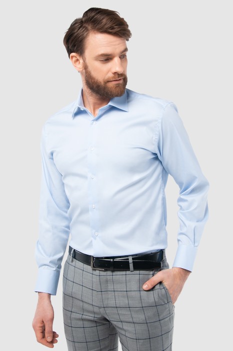 сорочка полуприталенная из хлопка, устойчивого к сминанию фотография