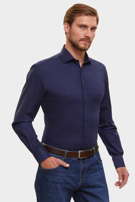 сорочка полуприталенная из хлопка в клетку фотография