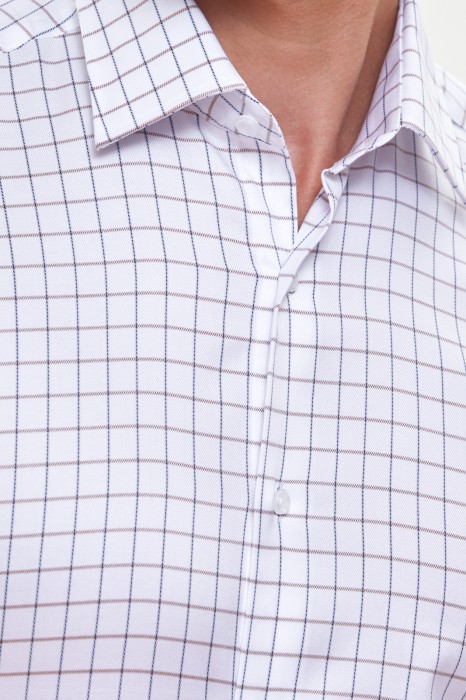 сорочка полуприталенная из хлопка в клетку от бренда kanzler вид слева