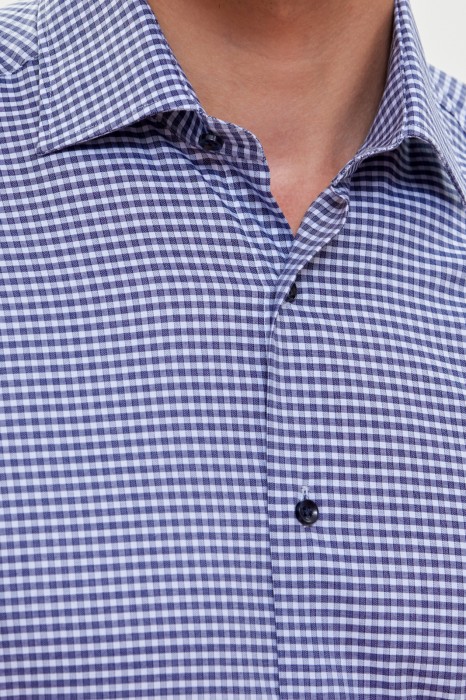 сорочка полуприталенная из хлопка в клетку от бренда kanzler вид слева