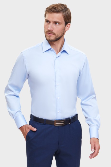 сорочка приталенная из хлопка, легкая в уходе фотография