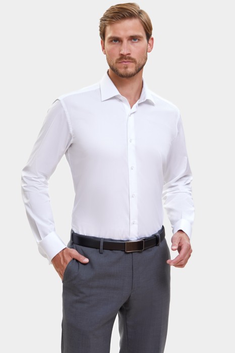 сорочка приталенная из хлопка с защитой от пятен фотография