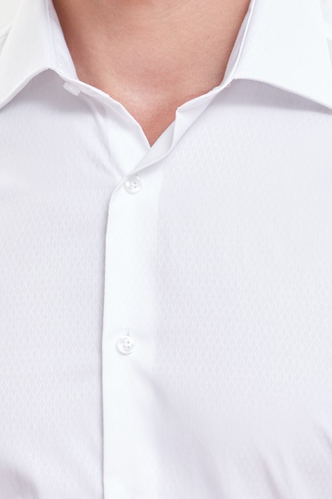 сорочка приталенная из хлопка с защитой от пятен от бренда kanzler вид слева