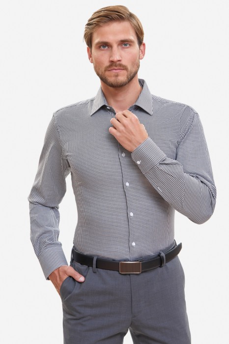 сорочка приталенная из хлопка в клетку фотография