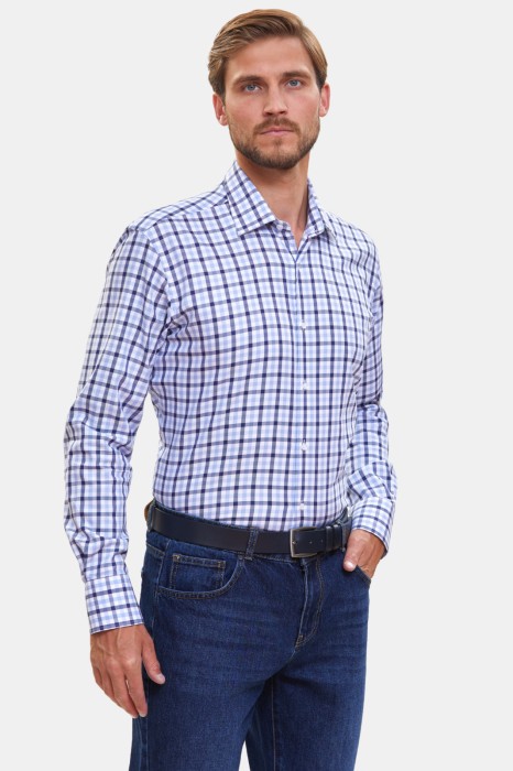 сорочка приталенная из хлопка в клетку фотография