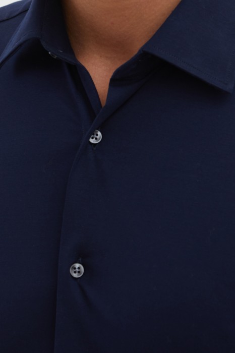 сорочка приталенная из хлопка от бренда kanzler вид слева