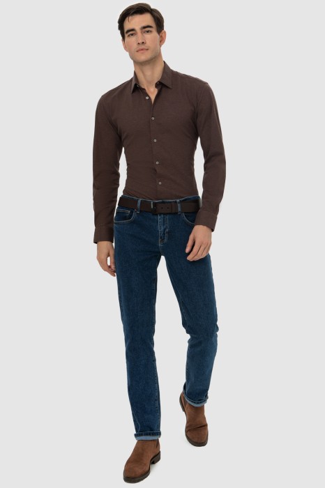 сорочка приталенная limited edition из хлопка, устойчивого к сминанию из россии вид сбоку