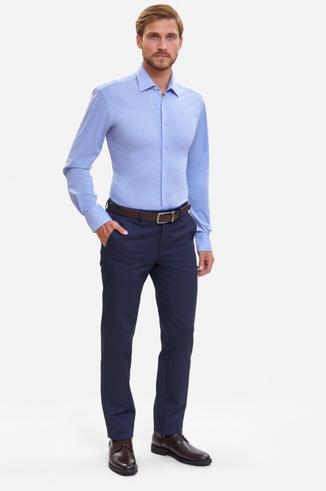 сорочка приталенная limited edition из хлопка, устойчивого к сминанию по цене 6990 руб вид справа