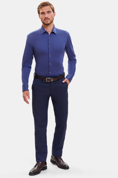 сорочка приталенная limited edition из хлопка, устойчивого к сминанию по цене 6990 руб вид справа